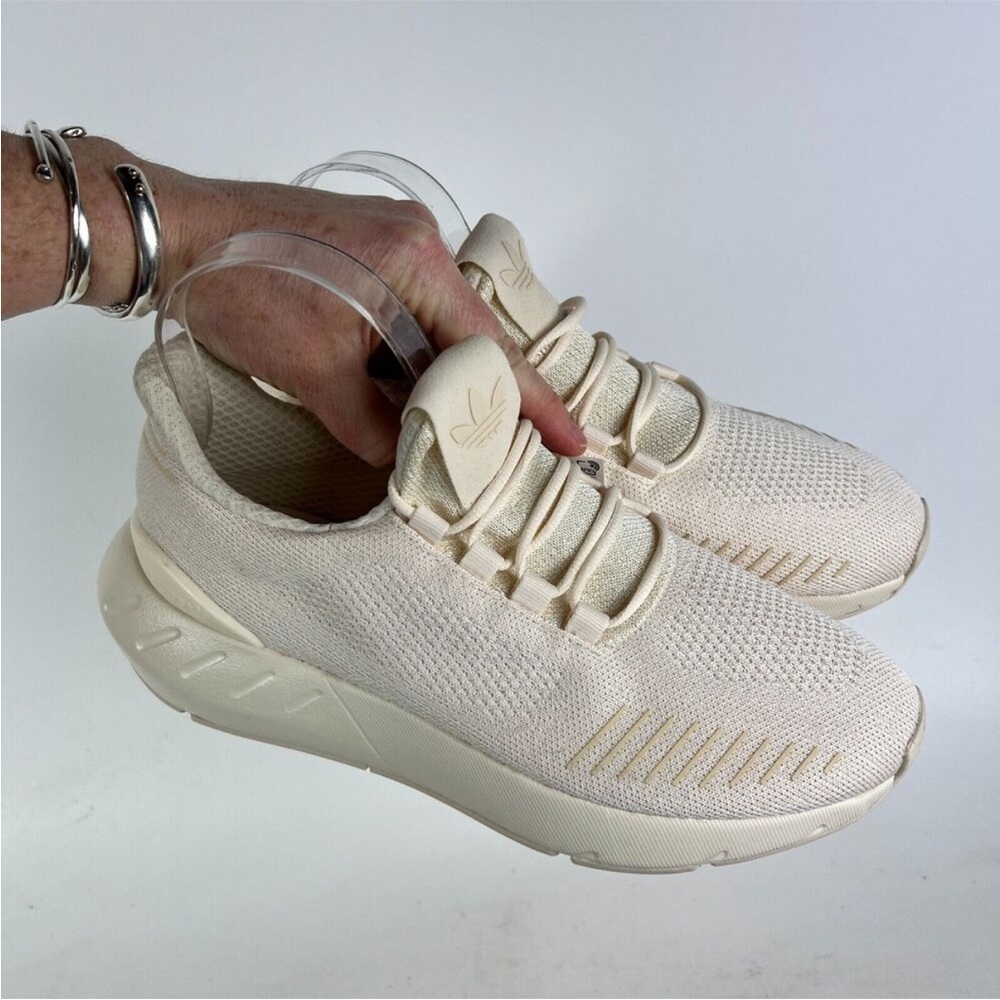 adidas Swift Run 22 Sneaker Women's 8.5 Wonder White Mesh Running athletic Shoes